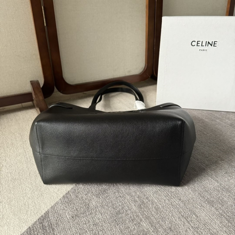 Ce1i*e cabas bags
